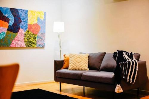 Footscray Apartment | Humble Abode @Footscray (CBD Accessible)