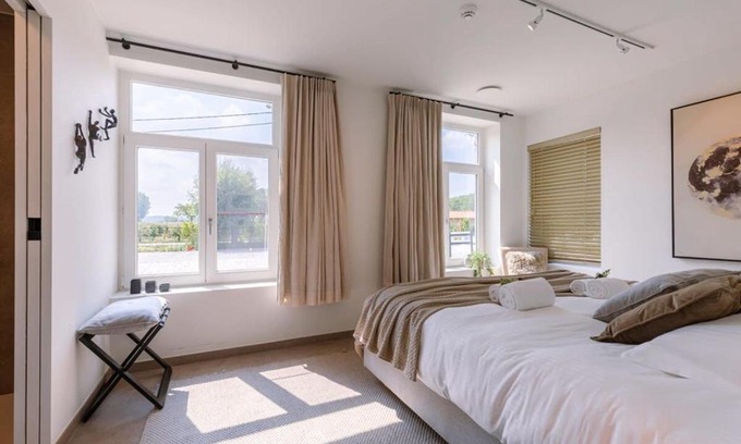 Sint-Kruis House | Huswell - Lord - Charming double room at ranch "De Blauwe Zaal"