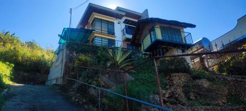 Baguio House | Hut on the Hill Baguio City