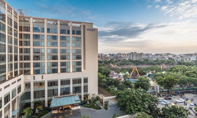 Vastrapur Hotel | Hyatt Ahmedabad