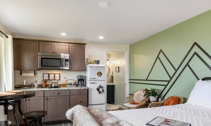 Palmer Apartment | Hyer Mountain Vista-Chugiak Bungalow