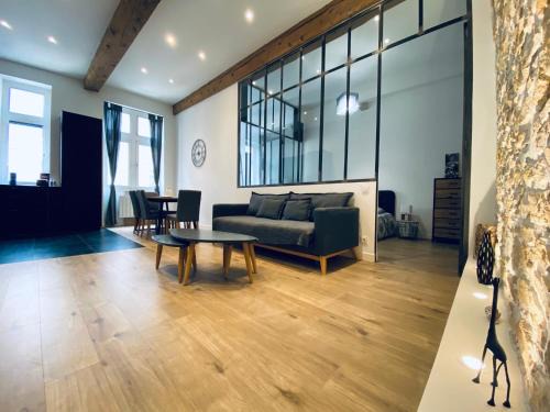 Les Cordeliers Apartment | Hyper centre : Appartement Déco Atelier ou Studio Mezzanine