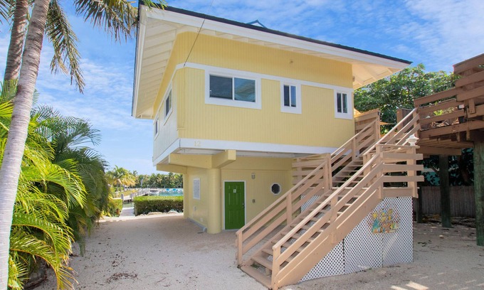 Marathon House | IB31 7 Mile Mahi | 2 Bed, 2 Bath