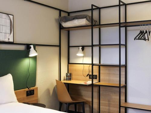 Courcouronnes Hotel | Ibis Évry-Courcouronnes