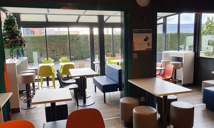 Aubiere Hotel | ibis budget Clermont Ferrand Sud