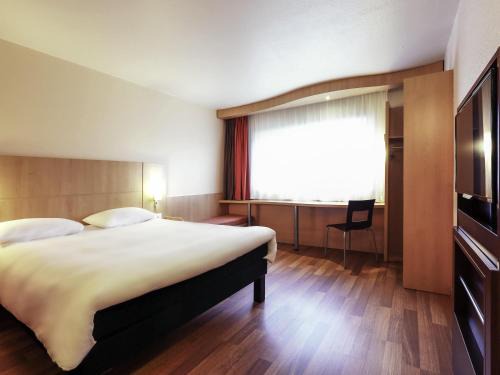 Villers-Semeuse Hotel | ibis Charleville Mézières