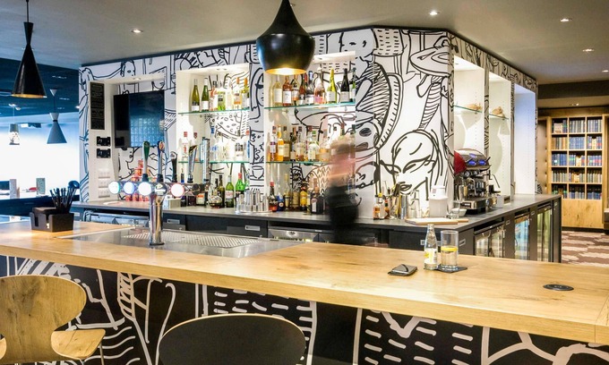 Harlington Hotel | ibis London Heathrow Airport