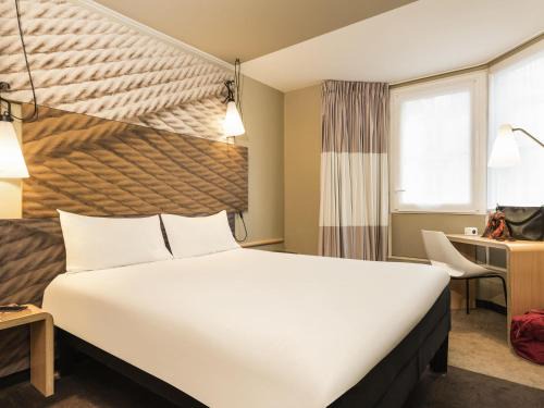 Saint-Vincent-de-Paul Hotel | ibis Paris Gare du Nord Château Landon 10ème