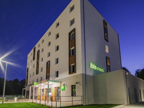 Albertville Hotel | ibis Styles Albertville