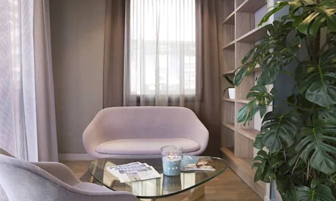 Bourg-la-Reine Hotel | ibis Styles Bourg La Reine