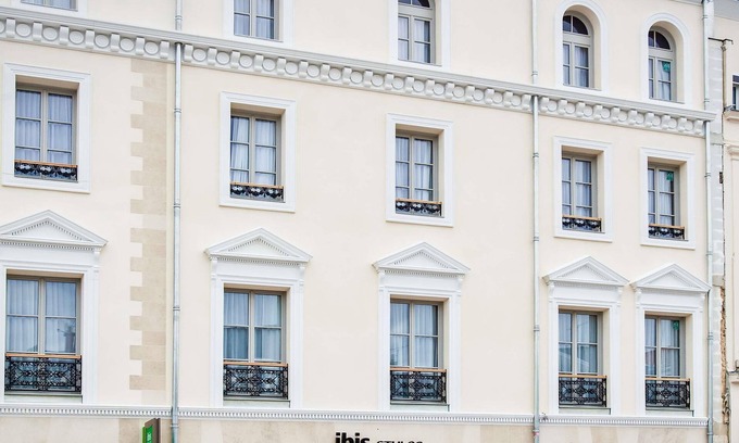 Chalons-en-Champagne Hotel | ibis styles Chalons en Champagne Centre