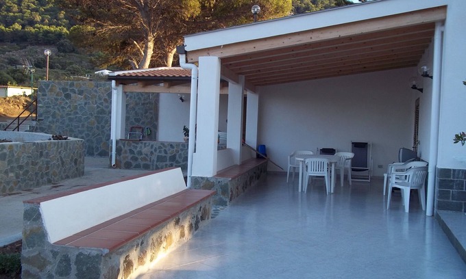 Ustica Villa | IBISCUS apartment in the wonderful island of Ustica