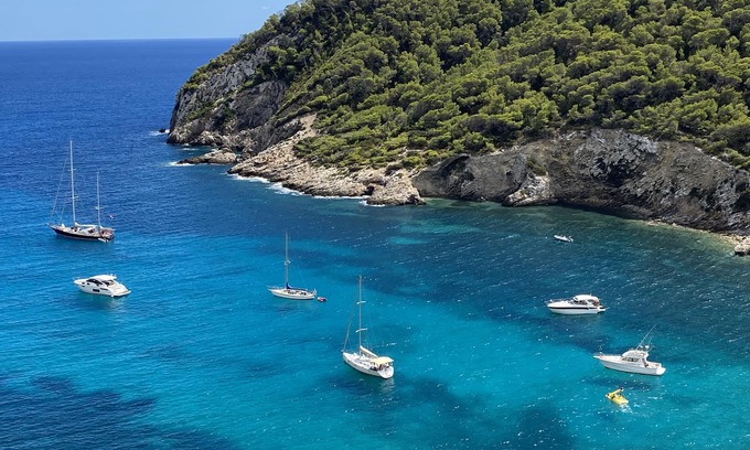 Cala Llonga Apartment | IBIZA BEACH FRONT PENTHOUSE