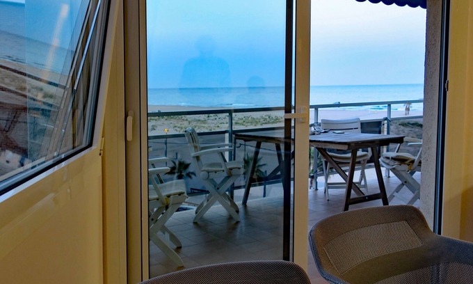 Torredembarra Apartment | Ideal Apartment on the seafront Torredembarra