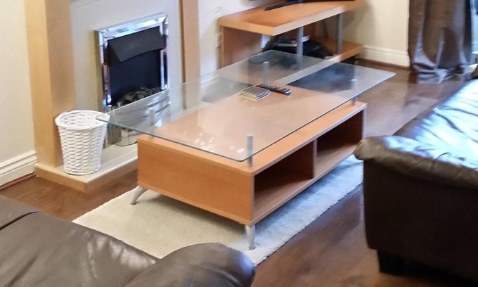 Livingston House | Ideal commuter house for Central belt of Scotland