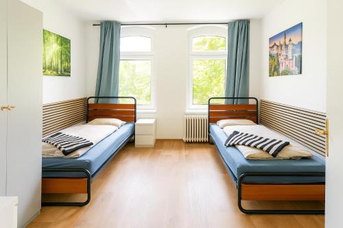Halle Apartment | Ideal für Monteure 3 Zimmer Apartment mit Küche, Waschmaschine, Bad, WiFi, Flat TV usw
