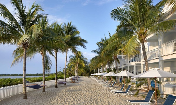 Key West Hotel | Ideal Family Stay in Great Location, 4 Pools, Shuttle Service, Near Airport!