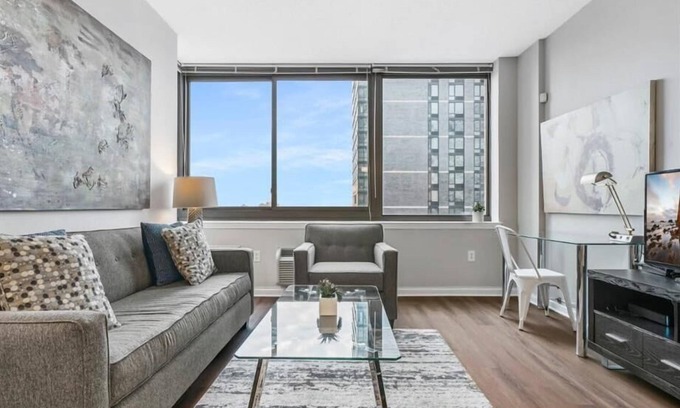 Hudson Exchange Apartment | Ideal for Commuters | nrr PATH, rail & ferry | Jersey City