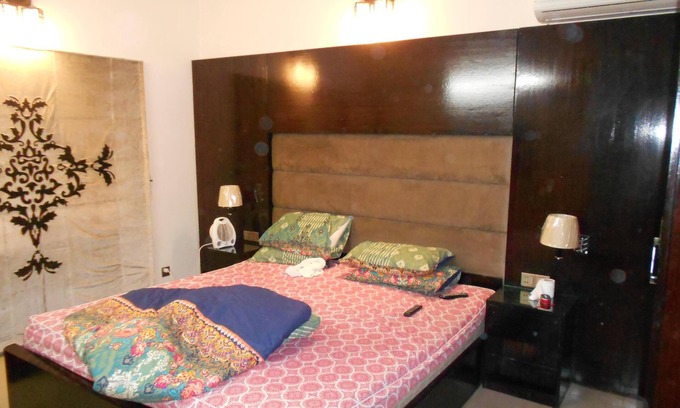 Dhaka Apartment | Ideal for short and long time stay, it can be used as a hub for a profetional