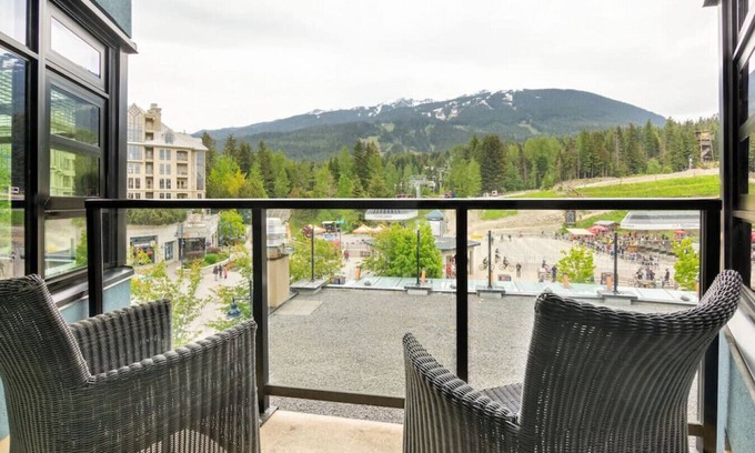 Whistler Village Condo | Ideal mountain Base 2BR/2BA. Views, AC, fireplace!