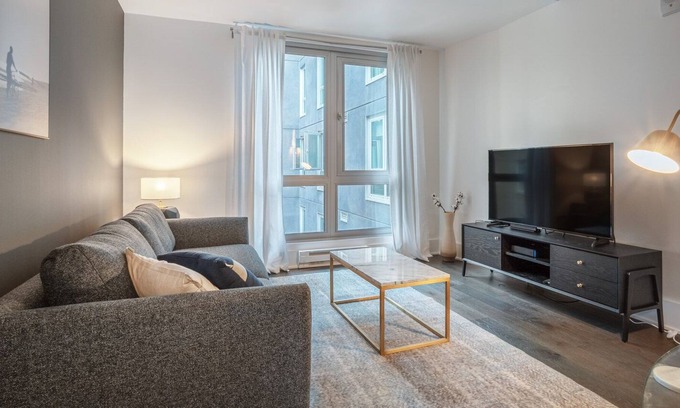 Mid-Market Apartment | Ideal SoMa 1BR w/ Rooftop, W/D, BBQ, near Muni, by Blueground