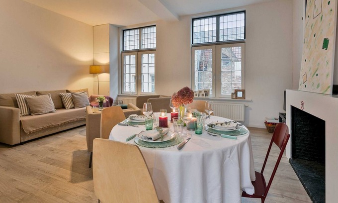 Historical Center Bruges Apartment | Ideally located 2 bedroom apartment in city-center