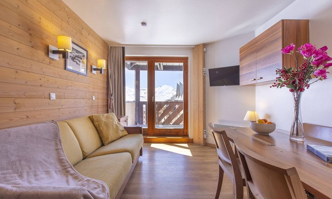 Val-Thorens Apartment | Ideally Located on the Slopes with Balcony! #PI705
