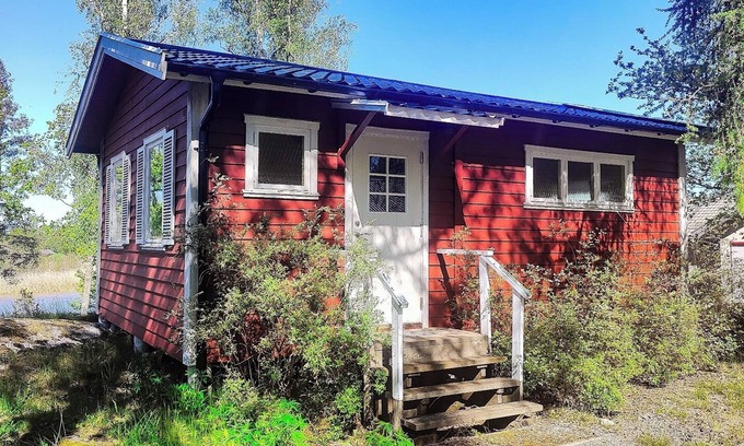 Vasteras Cabin | Idyll by Lake Mälaren