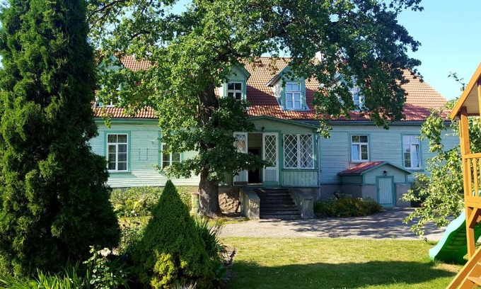Haapsalu Apartment | Idyllic 1930's style apartment