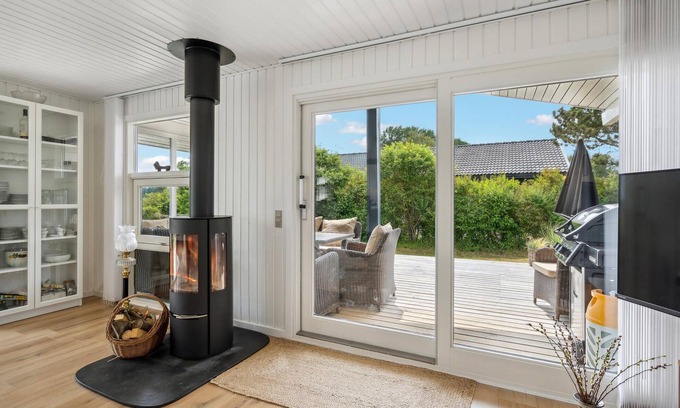 Middelfart House | Idyllic and cozy cottage, just a few meters from the sandy beach.