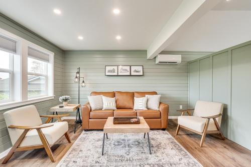 Tacoma Apartment | Idyllic Enumclaw Studio with Mount Rainier Views