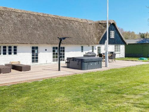 Gedesby House | Idyllic Thatched Cottage Retreat-By Traum