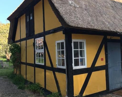 Troense House | Idyllisk baghus i det gamle Troense