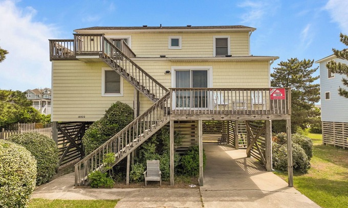 South Nags Head House | If you're looking for peace, quiet and great ocean views, this is the home for you!