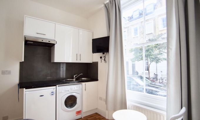 Redcliffe Apartment | Ifield 3 apartment in South Kensington with WiFi.