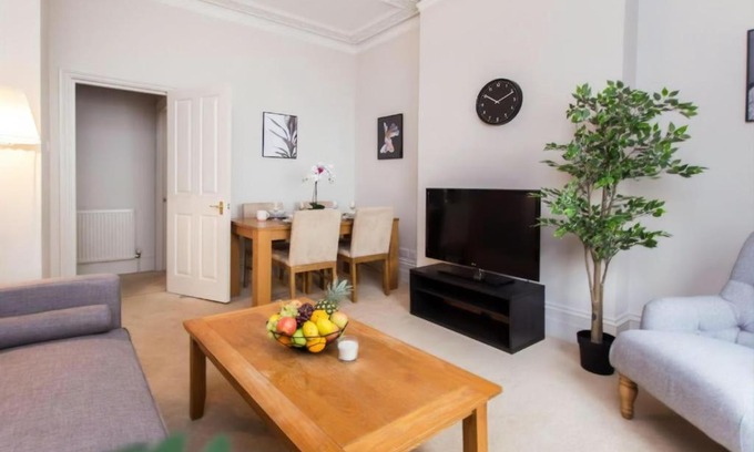 Redcliffe Apartment | Ifield G · Beautiful Central Apartment, Earls Court