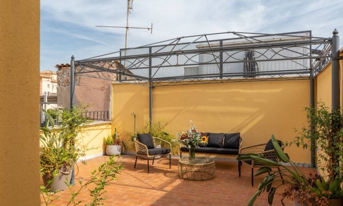 Monti Apartment | iFlat | Home with views