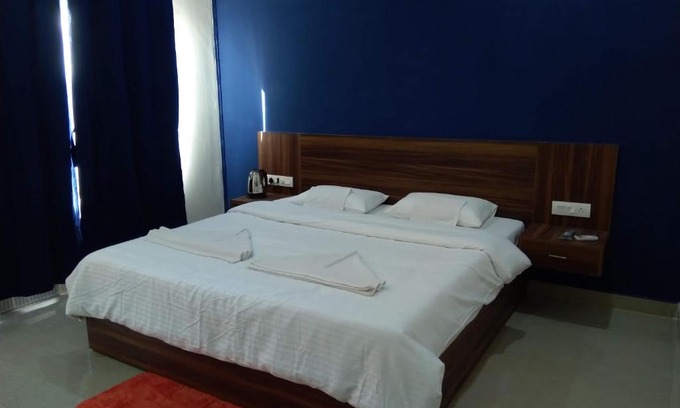 Morjim Hotel | III Kings Morjim
