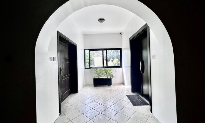 Ikoyi Apartment | Ikoyi Parkview Estate 3 Bdrm, gym, pool Luxury Getaway with Executive Office