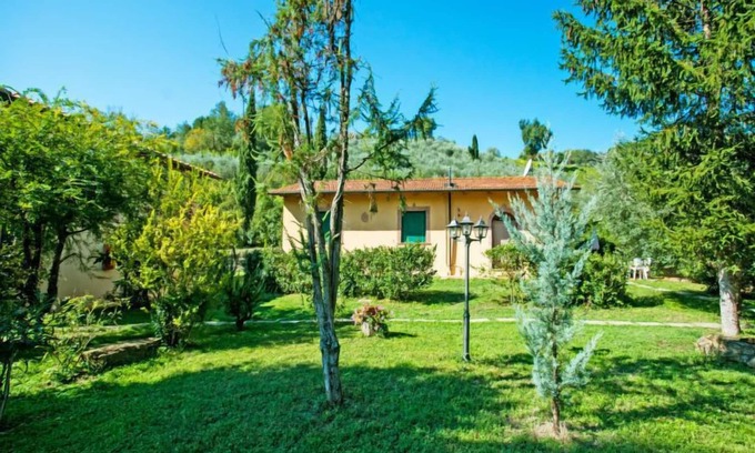 Alberi Apartment | Il Gelsomino by Interhome