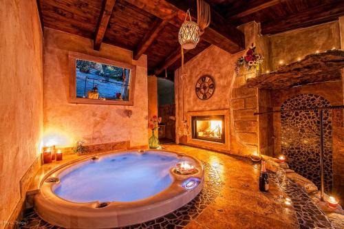 Tragliatella House | Il Giardino dei Flintstones B&B