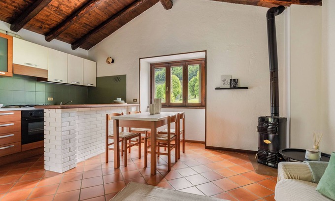 Barzio House | Il Giardino Segreto: Girasole