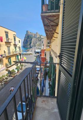 Ischia Porto Apartment | Il Nido del Castello di Ischia