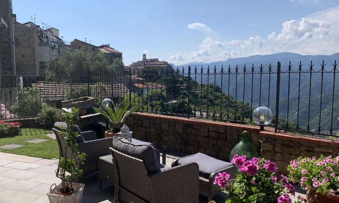 Perinaldo House | Il Piccolo Giardino
