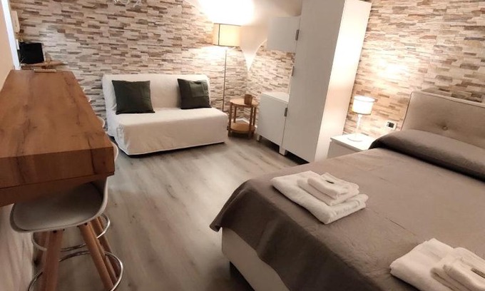 Quartieri Spagnoli Apartment | Il salotto di Napoli - Guest House