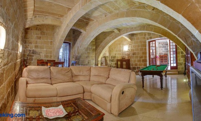 Gharb House | Il-Veduta Holiday Farmhouse with Sunny Private Pool in Island of Gozo