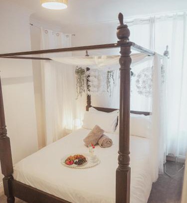 Bournemouth City Centre Apartment | Immaculate luxury apartment 700 mtrs from the beach