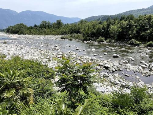 Locarno House | Immersi nella natura con accesso al fiume maggia