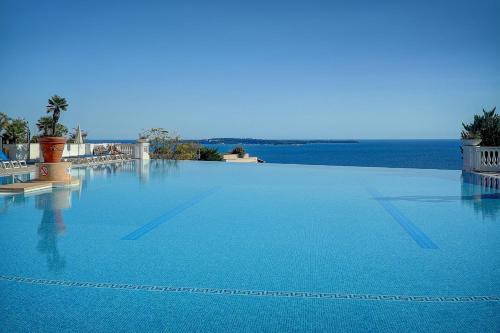 La Croix des Gardes Apartment | IMMOGROOM - 2 Rooms - Renovated - Pool - Air conditioning - Parking - Wifi