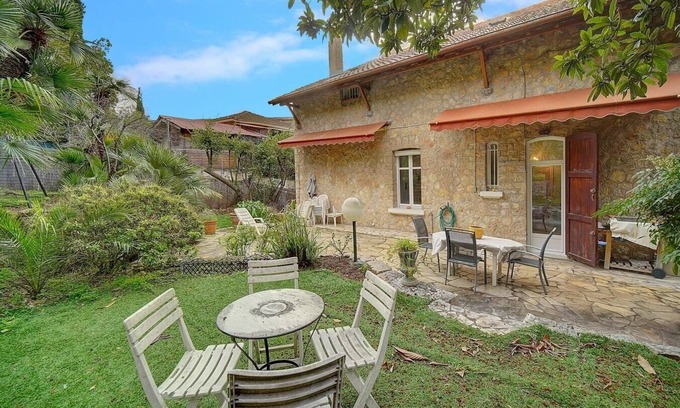 California - Pezou Villa | IMMOGROOM - Villa in the city center with terrace- garden
